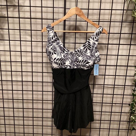 Yonique Swim Dress with Bikini Bottom Inside, removable pads P146 - Picture 1 of 3